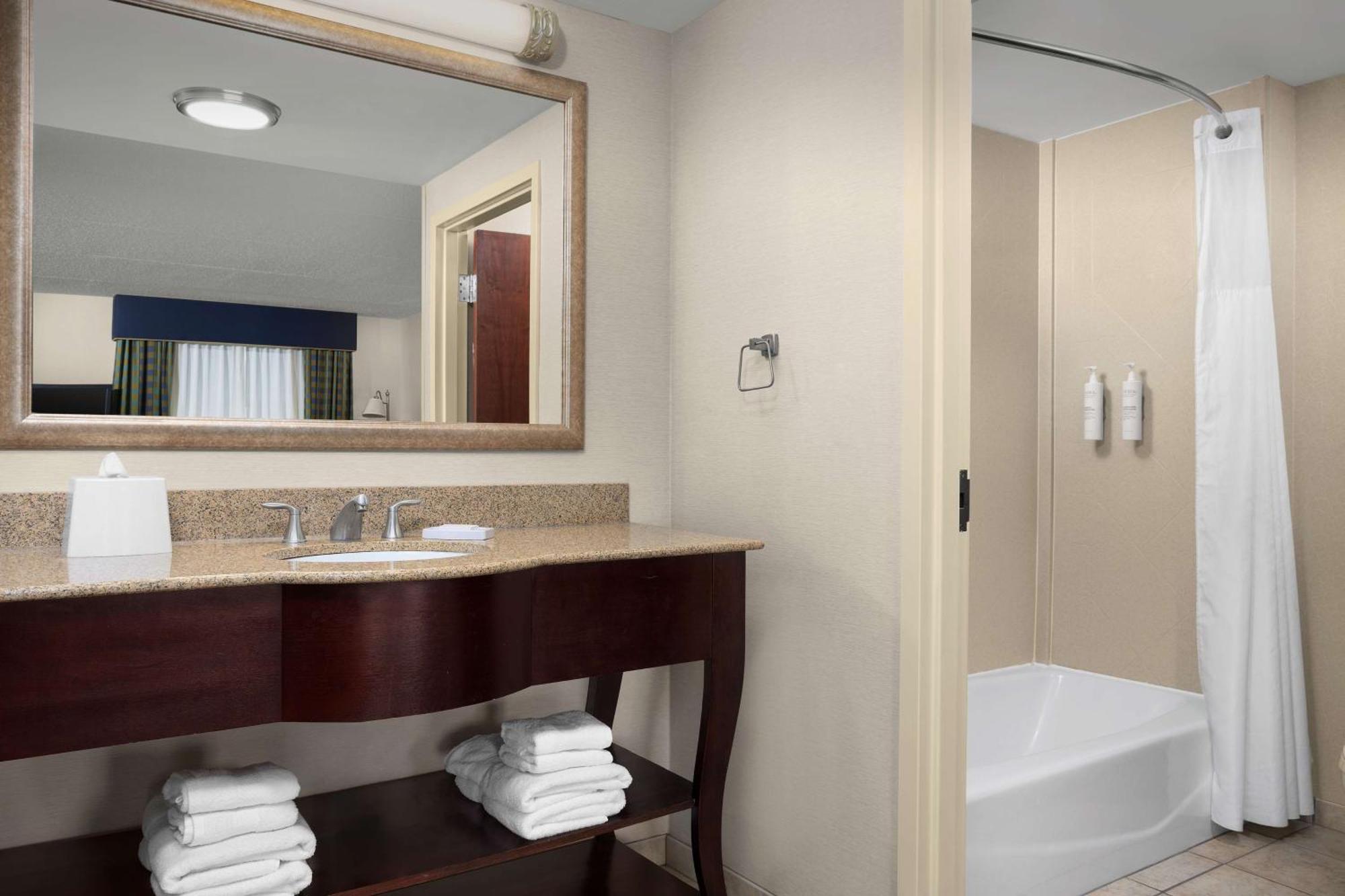 Hampton Inn Syracuse Clay Liverpool Extérieur photo