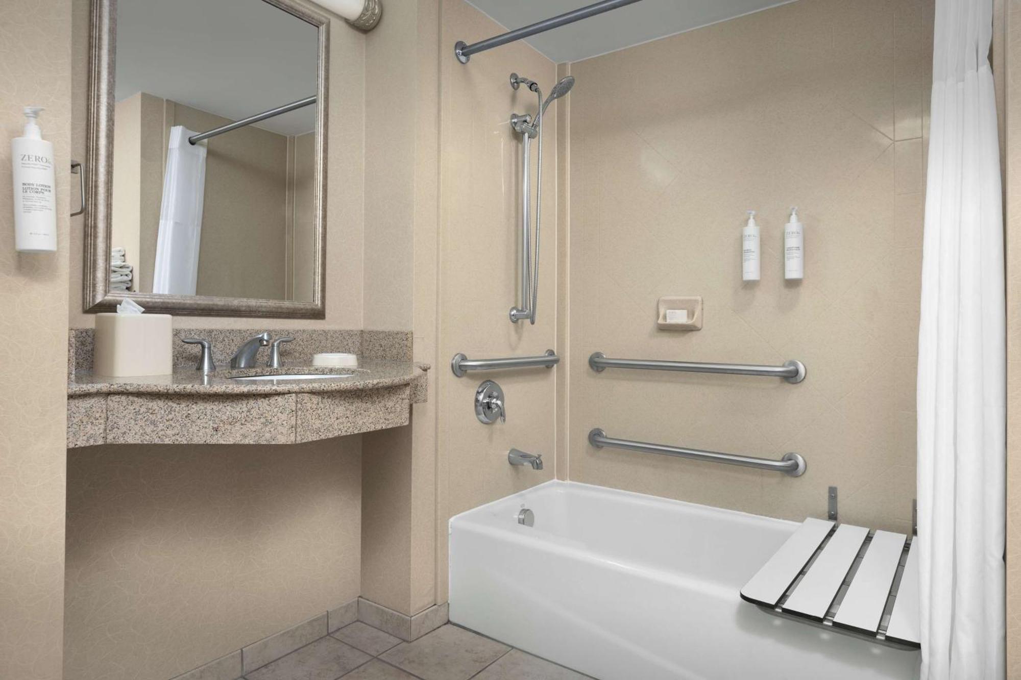 Hampton Inn Syracuse Clay Liverpool Extérieur photo