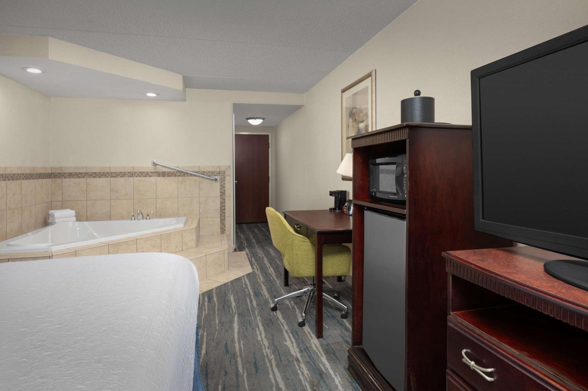Hampton Inn Syracuse Clay Liverpool Extérieur photo