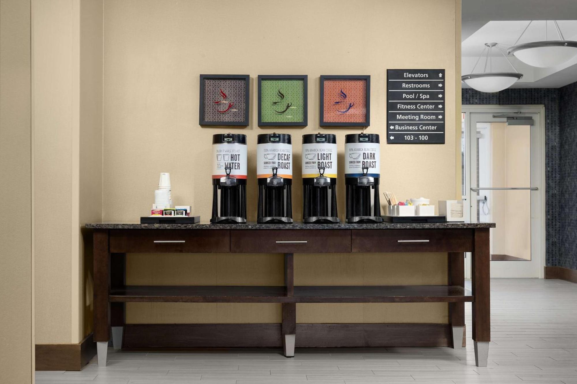 Hampton Inn Syracuse Clay Liverpool Extérieur photo